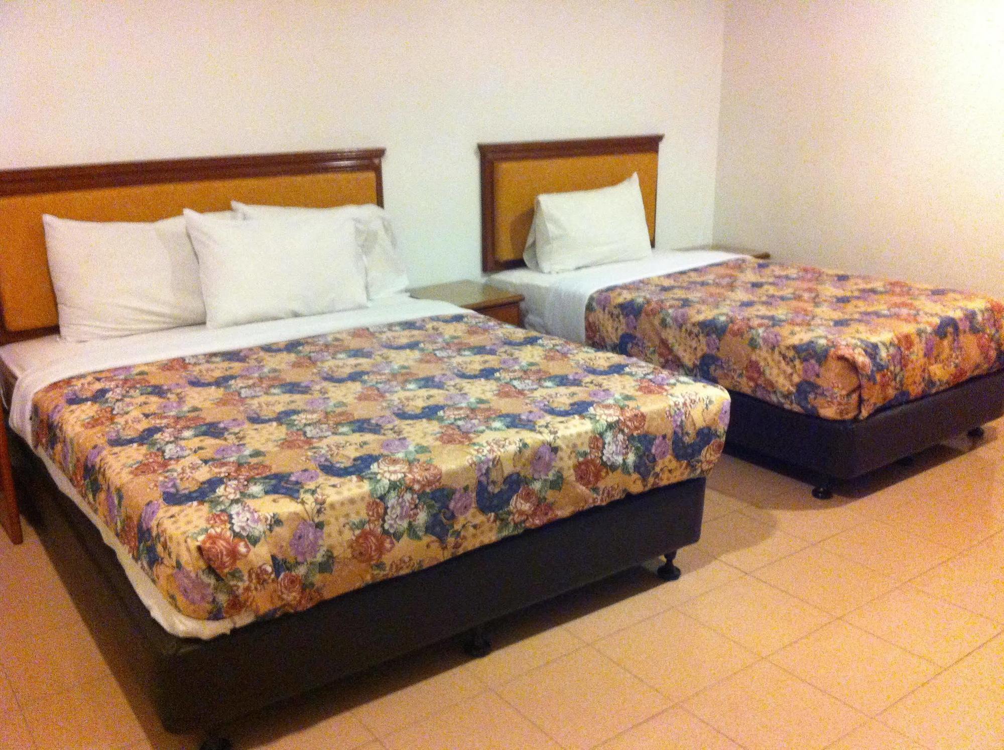 โอโย 89341 โฮเต็ล โฮม 88 Hotel เตลุคอินทัน ภายนอก รูปภาพ